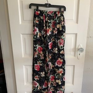 Zara Woman - Floral Pants - Size XS